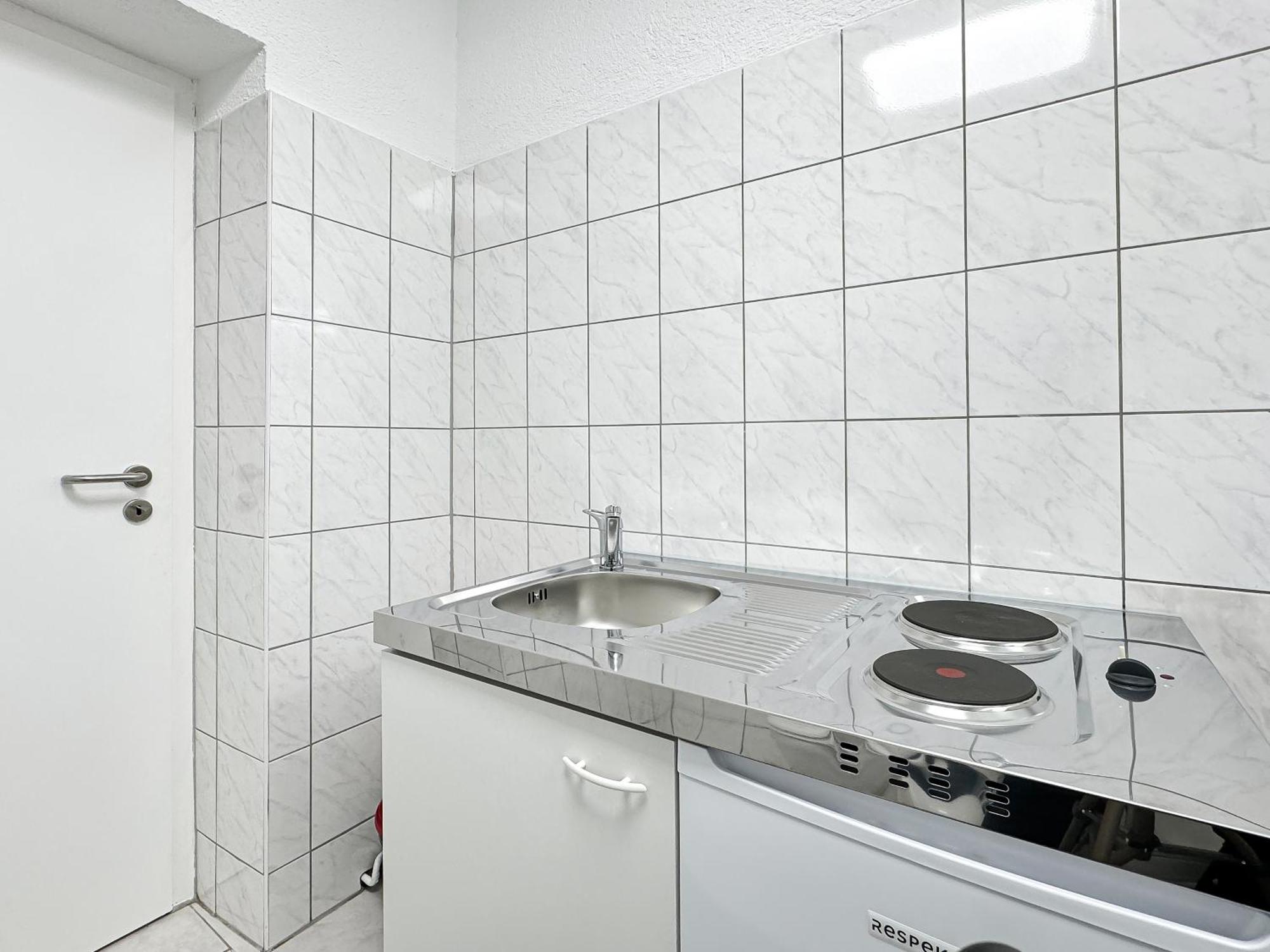 2 Zimmer Apartment Fuer 6 P, 15 Min Zum Flughafen 에즐링겐 외부 사진